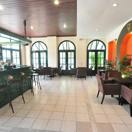 Hotel Acharavi Garden