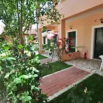Acharavi Garden Hotel 3*
