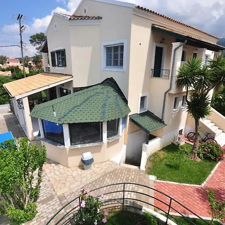 Acharavi Garden 3*