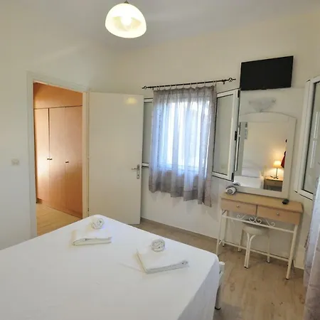 Szálloda Acharavi Garden 3*