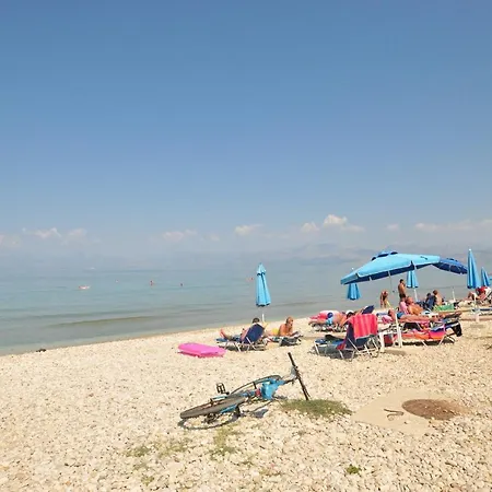 מלון Acharavi Garden אצ'ארבי