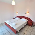 Hotell Acharavi Garden 3*
