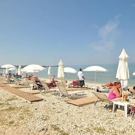 Acharavi Garden أخارافي