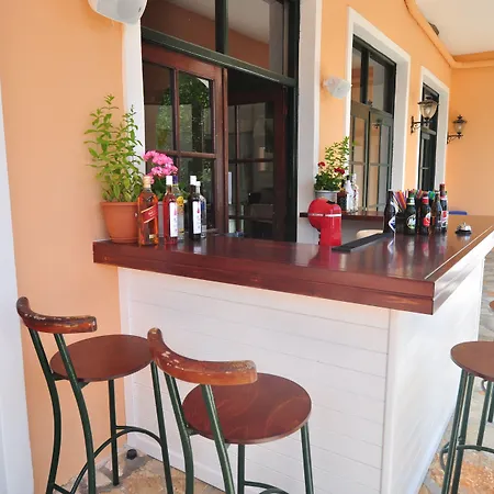 Hotel Acharavi Garden