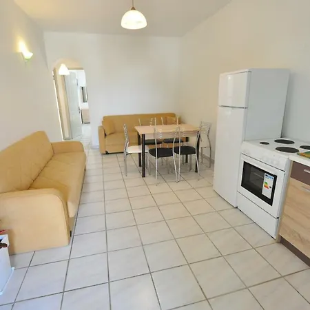 فندق Acharavi Garden