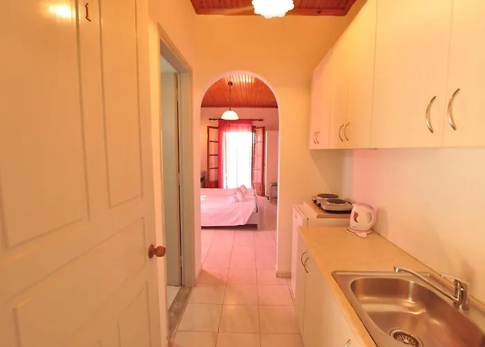 Acharavi Garden Hotel 3*