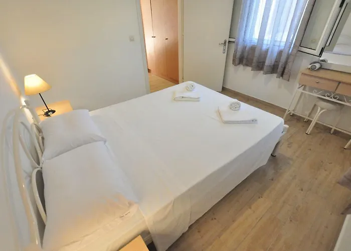 Acharavi Garden Hotel